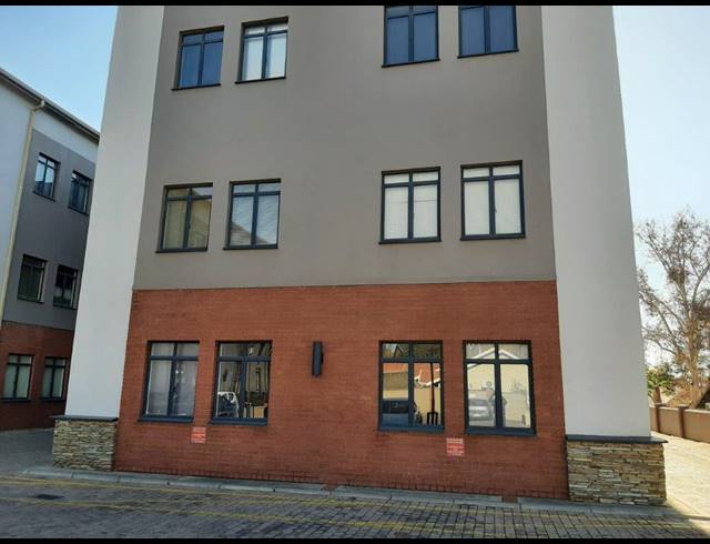 1,018M² BUILDING FOR SALE IN BO-DORP